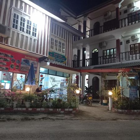 Vang Vieng Queen'S- Mountain View Hotel Exteriör bild