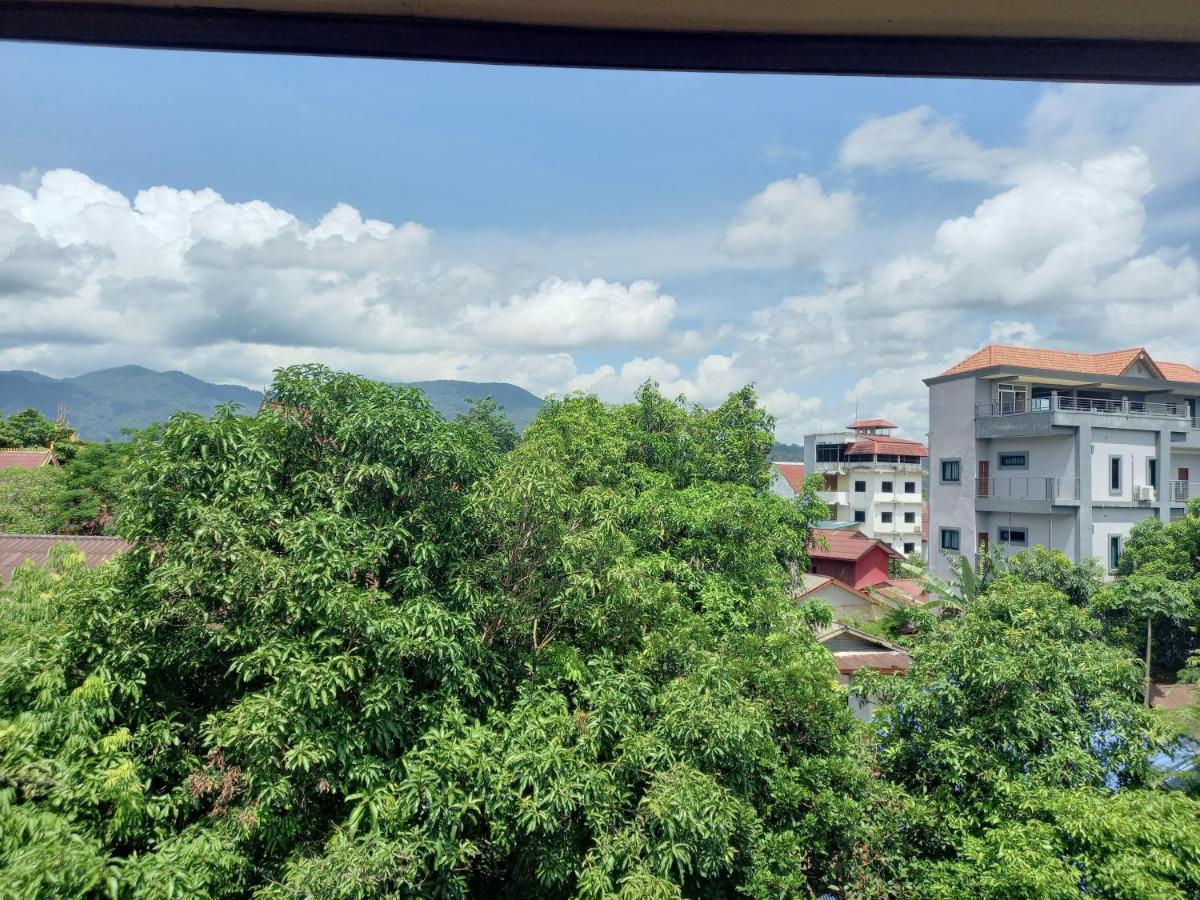 Vang Vieng Queen'S- Mountain View Hotel Exteriör bild