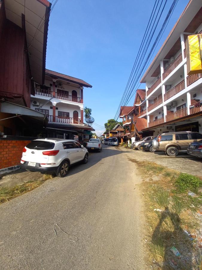 Vang Vieng Queen'S- Mountain View Hotel Exteriör bild
